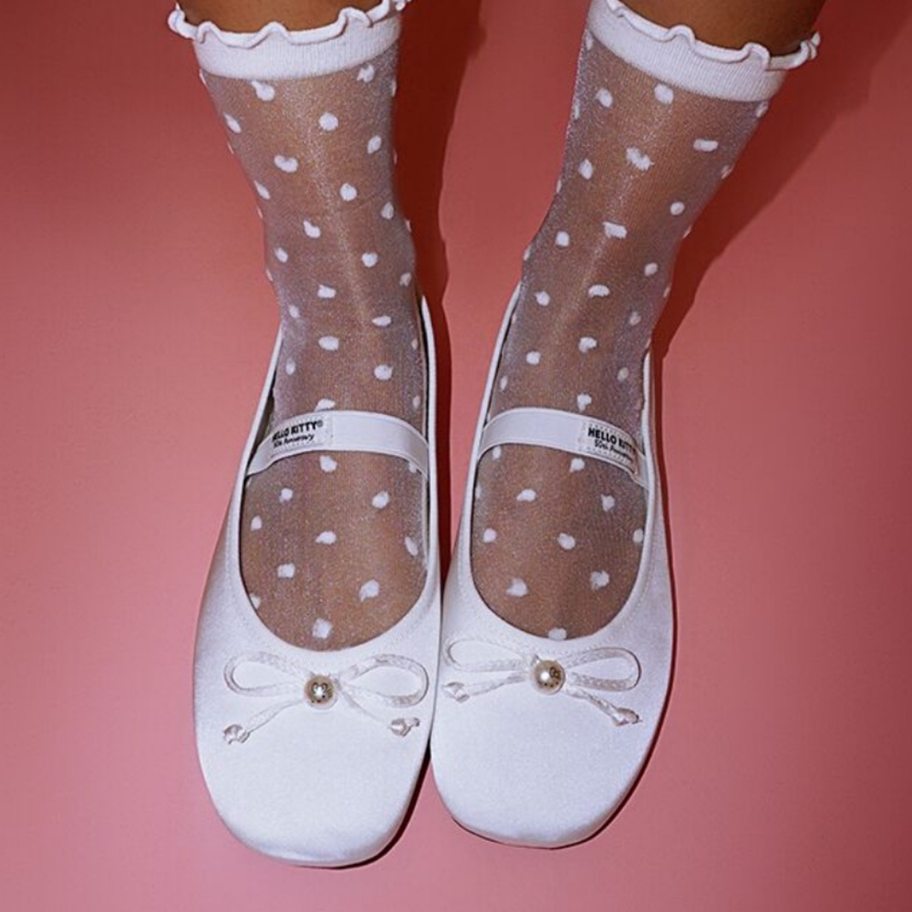 Hello Kitty Ballerina White Flats with Bow Detail - Picture 15 of 15